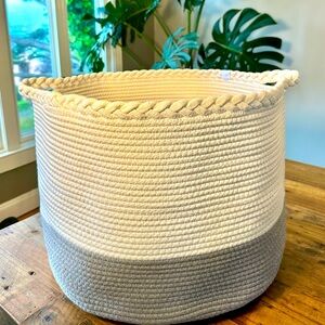 Large laundry basket, nursery hamper, toys storage, blanket basket